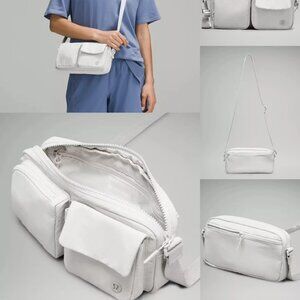 lululemon Multi-Pocket 2.5L Multi-Purpose Outdoor Sports Bag